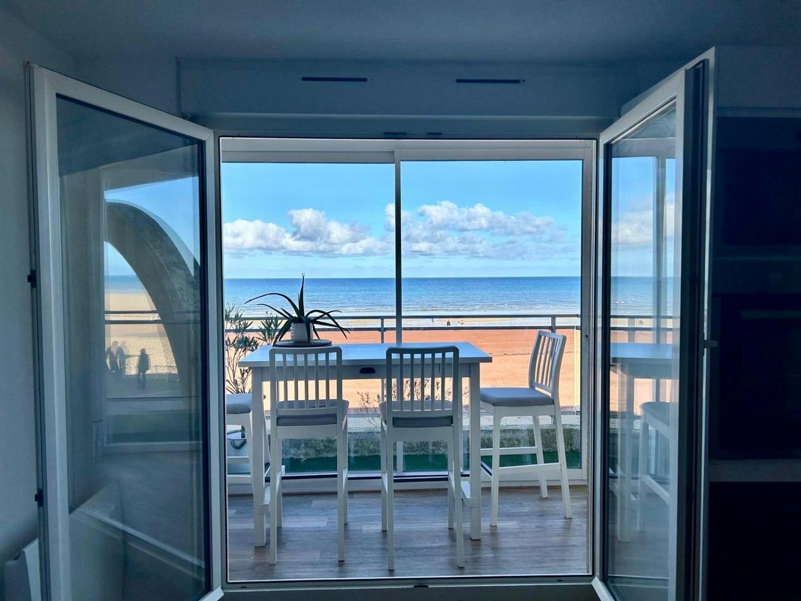 Mettons Les Voiles - Appt Vue Mer Avec Loggia Bernières-sur-Mer Εξωτερικό φωτογραφία